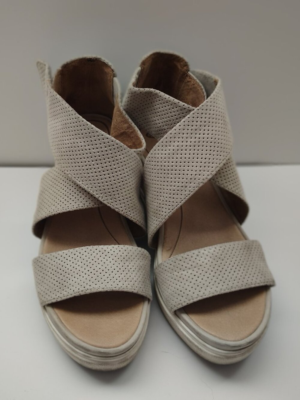 Size 7 Dr. Scholl's Tan Walking Sandals